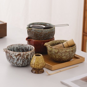 Bol à matcha japonais personnalisé avec bec verseur et fouet, cuillère à matcha, support de fouet, kit matcha 5 pièces pour la cérémonie du thé matcha - Product Image 1