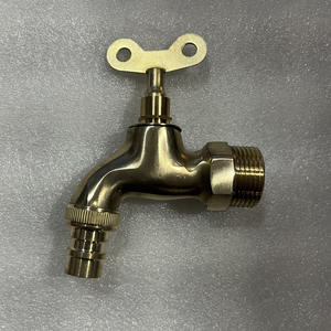 <span class=keywords><strong>Robinet</strong></span> moderne tout en cuivre verrouillable de 4/6 pouces <span class=keywords><strong>Robinet</strong></span> d'évier <span class=keywords><strong>extérieur</strong></span> antivol avec <span class=keywords><strong>clé</strong></span> en fer Surface polie pour usage en cuisine - Product Image 6