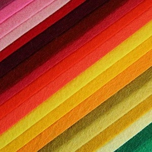 Tissu géotextile non tissé aiguilleté en viscose/polyester de 3 mm, personnalisable, coloré, antistatique, respirant et écologique - Product Image 3