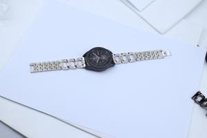Correa de reloj inteligente de diamante de acero inoxidable delgada de alta calidad, Correa personalizada más nueva para Samsung para <span class=keywords><strong>Galaxy</strong></span> <span class=keywords><strong>Watch6</strong></span> <span class=keywords><strong>Pro</strong></span> - Product Image 5
