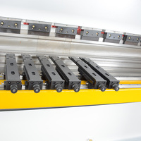 Presse plieuse hydraulique CNC haute précision synchronisée pour tôles et métaux, machine de pliage robuste