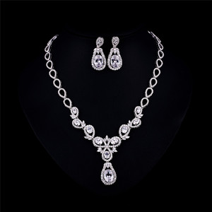 RAKOL SP127 Nouveau Design Plaqué Argent Bleu Strass Décoré Creux Goutte D'eau Forme Chaîne Grand Ovale Pierre Cuivre Ensemble de Bijoux - Product Image 1