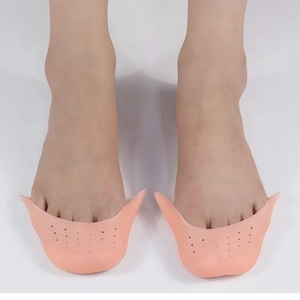 Protector de Dedos para Pies 2025, Suave y Cómodo, Absorbe Impactos, Cuidado de los Pies, Transpirable, para Caminar a Diario - Product Image 1