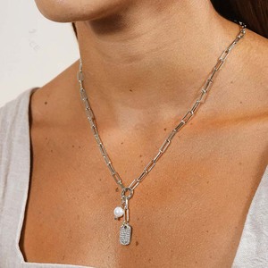 Collier Y Gemnel tendance en <span class=keywords><strong>laiton</strong></span> <span class=keywords><strong>plaqué</strong></span> or 18 carats PVD avec micro-pavé de zircone cubique, pendentif rectangulaire en forme de plaque militaire et perle pour femme - Bijoux - Product Image 5
