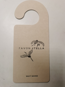 Étiquette de porte d'hôtel personnalisée double face avec logo pour avis de confidentialité 'Ne pas déranger' et 'Veuillez nettoyer la chambre' pour les chambres d'hôtes - Product Image 2