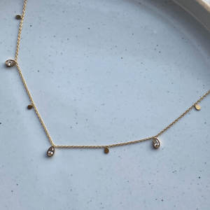 Moda kadınlar CZ zirkon 18K altın kaplama paslanmaz çelik küçük kolye su damlası zarif takı kolye - Product Image 4