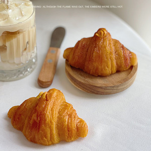 Usine vente en gros Nouveauté Noël Anniversaire Cadeau Alimentaire <span class=keywords><strong>Pain</strong></span> Pâtisserie Croissant Forme Moulin Caramel Bougie Parfumée - Product Image 4