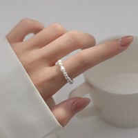 Modeschmuck 925 Sterling Silber Elastisches Seil Verstellbarer Natürlicher Perlen-Fingerring für Frauen Zierlicher Party-Geschenkring Großhandel