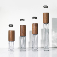 Vente en gros de 3ml 5ml 8ml 10ml mini bouteilles d'emballage vides de forme carrée de voyage bouchon en bois pour huiles essentielles et parfums