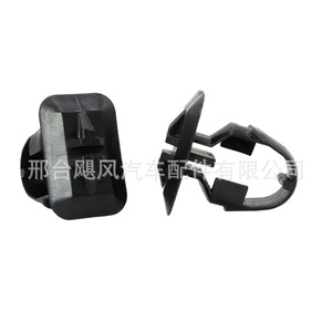 คลิปยึดสเกิร์ตข้างรถเมอร์เซเดสเบนซ์ CLK Class R170 รุ่น A0099884278 ตัวล็อคพลาสติกสำหรับแผ่นบุขอบประตูและแผงป้องกัน - Product Image 1