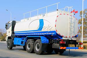 Camions-citernes FAW 8×4 essence et diesel abordables, spécifications des camions-citernes pour produits chimiques et carburants - Product Image 4