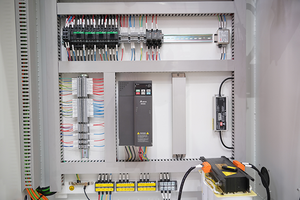 Bán buôn sản phẩm mới 4 trục máy chế biến gỗ <span class=keywords><strong>CNC</strong></span> <span class=keywords><strong>Router</strong></span> với trục chính ngang để cắt và khắc với dịch vụ tốt - Product Image 5