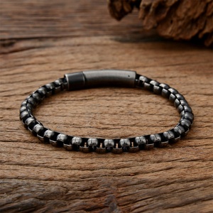 Nouveau design, bracelet en acier inoxydable personnalisé en gros pour hommes - Product Image 3