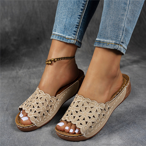 Nuove Ciabatte da <span class=keywords><strong>Donna</strong></span> con Plateau e Suola Spessa, in Pelle PU, con Cinturino Largo Incrociato e Punta Aperta, Design Floreale Intagliato, per la Spiaggia - Product Image 5