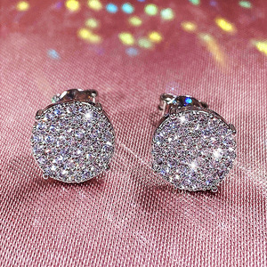 Orecchini a Perno Rotondi con Pavé per Donne, Piccoli Orecchini Scintillanti, Gioielli di Moda per Uso Quotidiano - Product Image 2