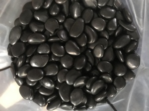 Ciottoli in Pietra Naturale Nera Lucidati a Specchio, Impermeabili, per Camminamenti e Paesaggistica, Eco-Sostenibili e Durevoli, Decorazione per Esterni - Product Image 3