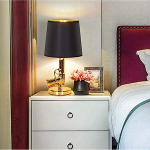 Phòng khách Hậu Hiện Đại Đèn bàn hoa văn sang trọng nhà thiết kế hậu hiện đại Bắc Âu sáng tạo AK47 Súng Đèn sàn - Product Image 5