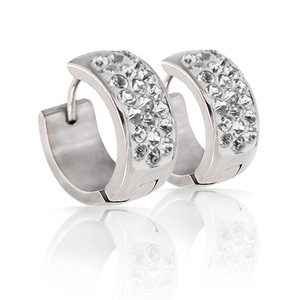 Boucles d'oreilles Huggie 8 mm en acier inoxydable avec incrustation de cristal rose sertie en canal, pour un usage quotidien - Product Image 2