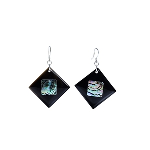 Pendientes de Cuerno de Búfalo Minh Giang Craft, Accesorio Único con Acabado Artesanal y Textura Natural - Product Image 1