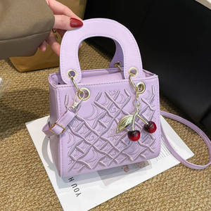 Nuevo Bolso de Moda para Dama, de Hombro o Cruzado, con Pañuelo de Seda a Cuadros Bordado y Correa de Hombro con Diseño de Rejilla - Product Image 1