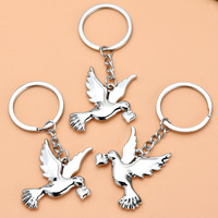 Porte-clés Colombe de la Paix, Cadeau pour Ami, Porte-clés en Métal, Pendentif pour Clés de Voiture et Sac, Porte-clés en Forme de Pigeon, Anneaux Porte-clés Paix, Porte-clés Animal Oiseau