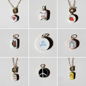 Moyamiya Nuevo Collar de Cuentas DIY con Colgante Vintage de Acero Inoxidable Pintado a Mano, Diseño de Fresa y <span class=keywords><strong>Torre</strong></span> <span class=keywords><strong>Eiffel</strong></span>, Accesorios - Product Image 3