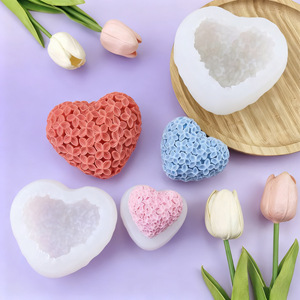 Molde de Silicona para el Día de San Valentín, Diseño de Flores en Forma de Corazón, Molde para Velas Aromáticas y Arcilla - Product Image 2