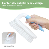 Brosse de nettoyage de sol de salle de bains de douche en plastique de vente chaude avec gommage et poignée durables