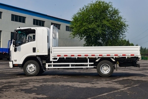 Camión Isuzu ELF KV100 4x2 de Cabina King y Plataforma Plana, Tecnología Japonesa Duradera, para Transporte de Materiales de Construcción - Product Image 3