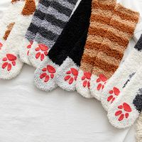 Chaussettes Patte de Chat pour Femme, Chaussettes Douces et Moelleuses à Motif Animalier, Antidérapantes, Chaussettes Pantoufles en Peluche, Chaussettes d'Hiver Confortables et Originales pour la Maison, Idéales pour les Cadeaux