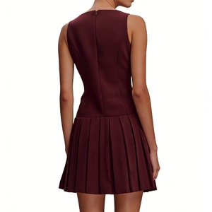 เดรสสั้นทรงเข้ารูปสำหรับผู้หญิง แบบไม่มีแขน จับจีบ แต่งกระดุมสีทองแบบไม่สมมาตร แฟชั่น - Product Image 5