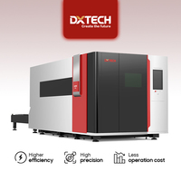 Machine de découpe laser à fibre CNC pour tôles métalliques Dxtech Industrial 6 kW 3015 avec table d'échange automatique et couvercle fermé
