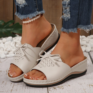 Sandales compensées d'été à bout ouvert pour femmes, chaussures décontractées grande taille à talon épais <span class=keywords><strong>en</strong></span> PU et semelle <span class=keywords><strong>en</strong></span> caoutchouc - Product Image 3