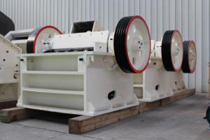 Broyeur à mâchoires mobile PE250x400 22 tonnes par heure avec écran et convoyeur Rock Rusher Petit broyeur de pierres pour faire du gravier - Product Image 3