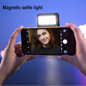 Lampe LED portable puissante à fixation magnétique pour iPhone 17 16 15 14 13 12 Pro Max, compatible MagSafe, pour selfies, vidéos et vlogs - Product Image 1