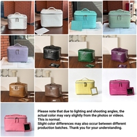 Élégante trousse de toilette de voyage en cuir à motif crocodile avec poignée, organiseur de maquillage, pochette personnalisable avec logo