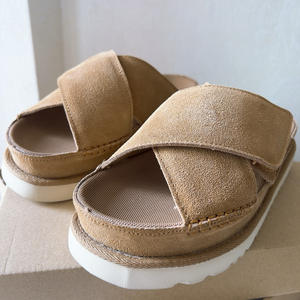 Sandales croisées à semelle épaisse en cuir de vachette avec velcro pour <span class=keywords><strong>femme</strong></span>, style Uggs, double bride, en cuir givré, chaussures d'été pour étudiantes, plage - Product Image 3