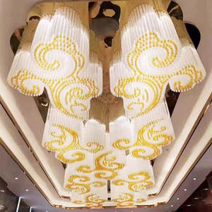 Lustre de plafond en cristal sur mesure pour hôtel de luxe, grand lustre en cristal pour banquet, mariage, projet, forme ondulée, grand lustre en cristal doré - Product Image 3