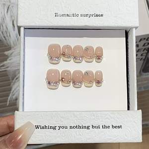 <span class=keywords><strong>Prix</strong></span> usine presse sur les <span class=keywords><strong>ongles</strong></span> rose blanc réutilisable femmes fait à la main court carré Simple français <span class=keywords><strong>faux</strong></span> <span class=keywords><strong>ongles</strong></span> avec strass - Product Image 1