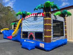 Castillo inflable con tobogán en oferta para alquiler comercial en fiestas al aire libre - Product Image 2