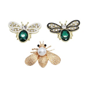 Charmes de <span class=keywords><strong>d</strong></span>écoration pour chaussures de créateur pour femmes, style luxe en métal, ornements abeille et <span class=keywords><strong>ours</strong></span>, adaptés aux sandales et sabots à trous - Product Image 1