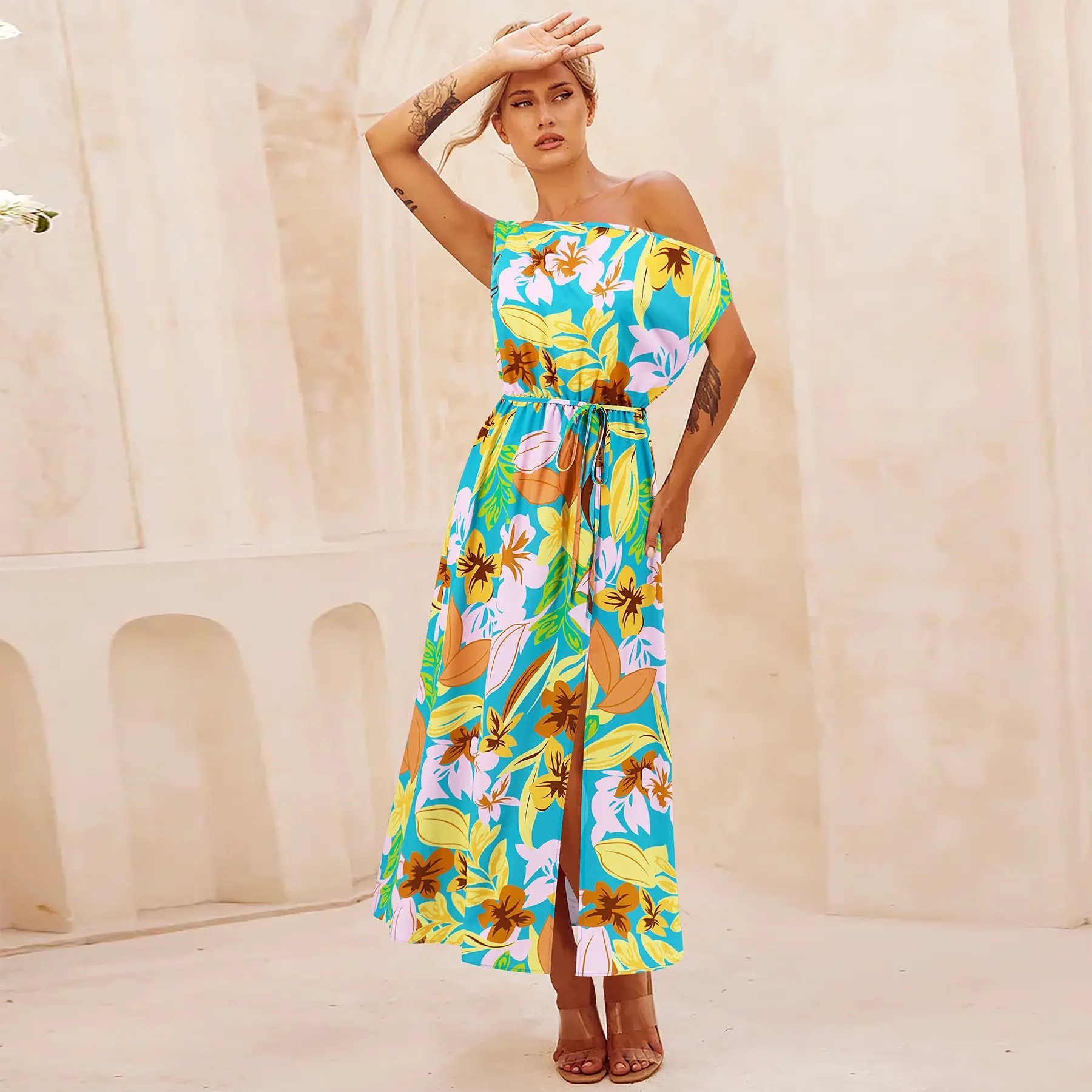 カスタマイズされたデザインの女性服アパレルノースリーブ明るい色の咲く花柄プリントスリットドレス巾着付き