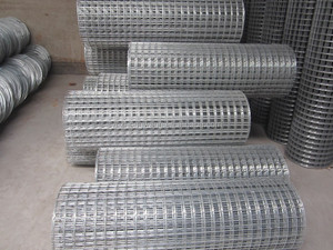 Clôture en treillis soudé en PVC de haute qualité de 120 cm de hauteur avec trous carrés pour l'utilisation animale - Product Image 3