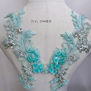 Robes Appliquées Orange en Tissu Dentelle Perlée, Tissu Perlé Vert Émeraude, Corsage <span class=keywords><strong>Appliqué</strong></span> Diamant Argenté, Strass Argentés - Product Image 5