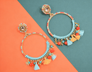 Boucles d'oreilles pendantes en fil tissé à la main de style bohème, avec <span class=keywords><strong>anneau</strong></span> en acier inoxydable plaqué or 18 carats enveloppé de perles de verre - Product Image 3