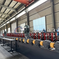 Machine de formage à froid pour profilés en C de rayonnages de stockage robustes et de croisillons diagonaux pour entrepôts