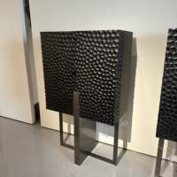 Armoire à vin moderne et légère de luxe Armoire à vin haut de gamme à porte en verre Ménage Salon Armoire de rangement à lumière LED