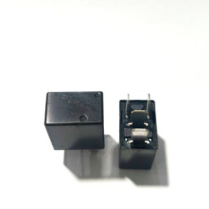 Relé Automotriz 82357-14000 12V 4P para Reparación y Reemplazo Automotriz - Product Image 1