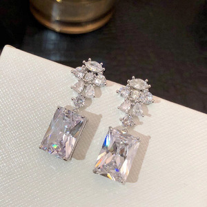 Orecchini Pendenti Scintillanti con Micro Zirconi Incastonati per Donne, Eleganti Gioielli da Sposa e Moda - Product Image 3
