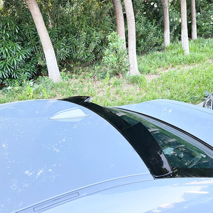 สปอยเลอร์หลัง BMW ซีรีส์ 2 รุ่น G42 G87 คูเป้ สีดำพ่นเงา ลายคาร์บอนไฟเบอร์ แบบ Ducktail วัสดุ ABS สำหรับฝากระโปรงท้าย ปี 2022+ - Product Image 3